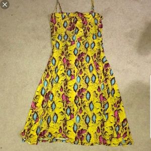 Dresses - Yellow leopard dress Dresses - Yellow leopard dress